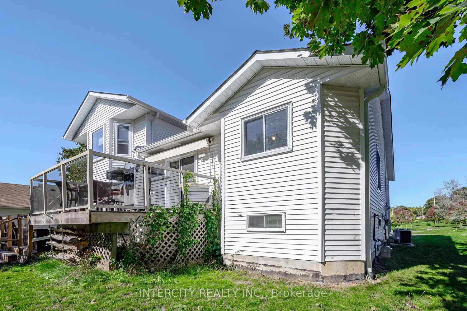 Additional image 14 of 48 Champlain Boulevard