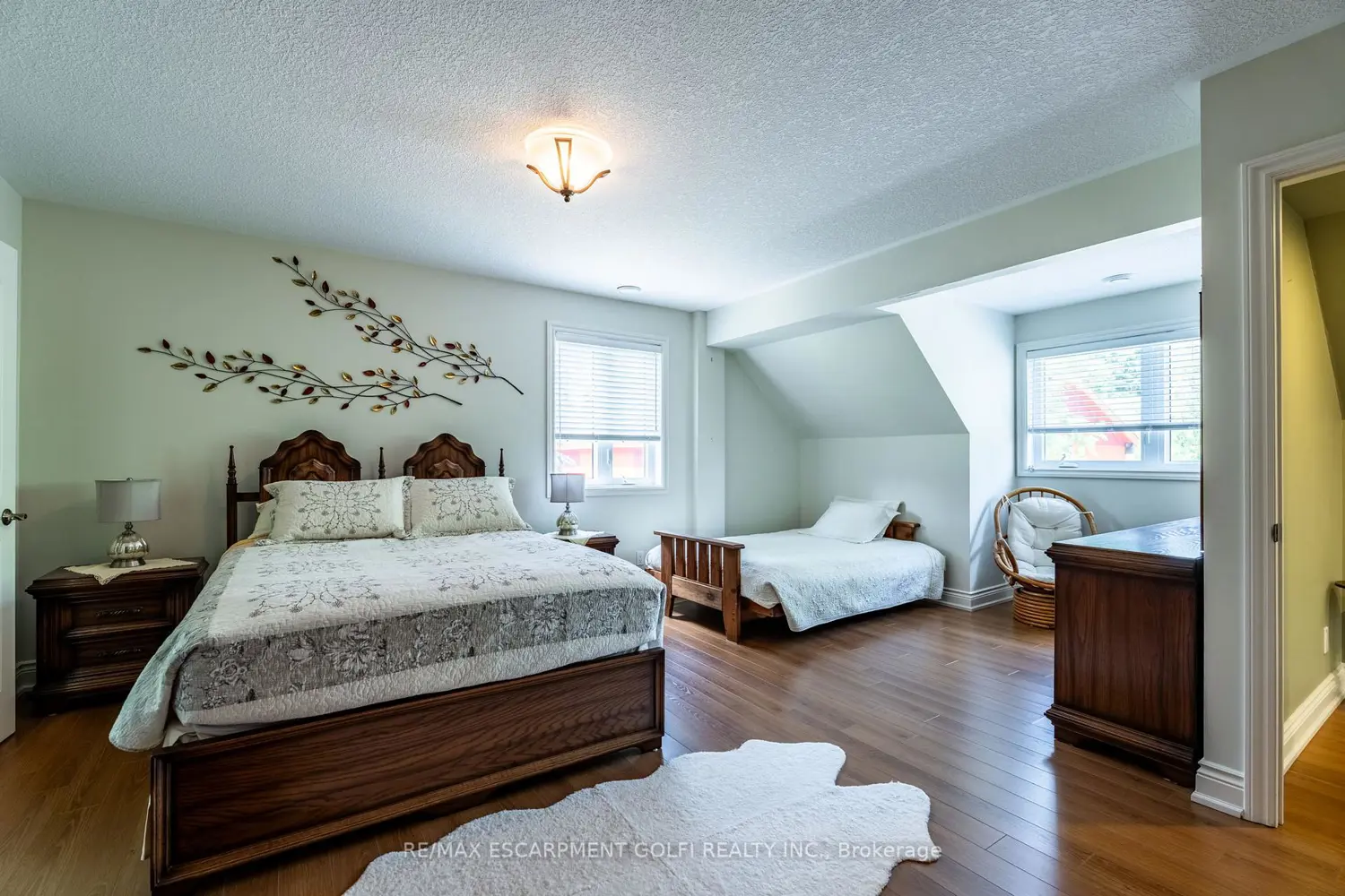 Additional image 17 of 994030 Mono-Adjala Townline