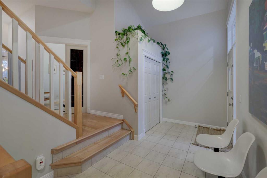 Additional image 2 of 57 Discovery Ridge Hill SW, Calgary, AB, T3H 4Y5