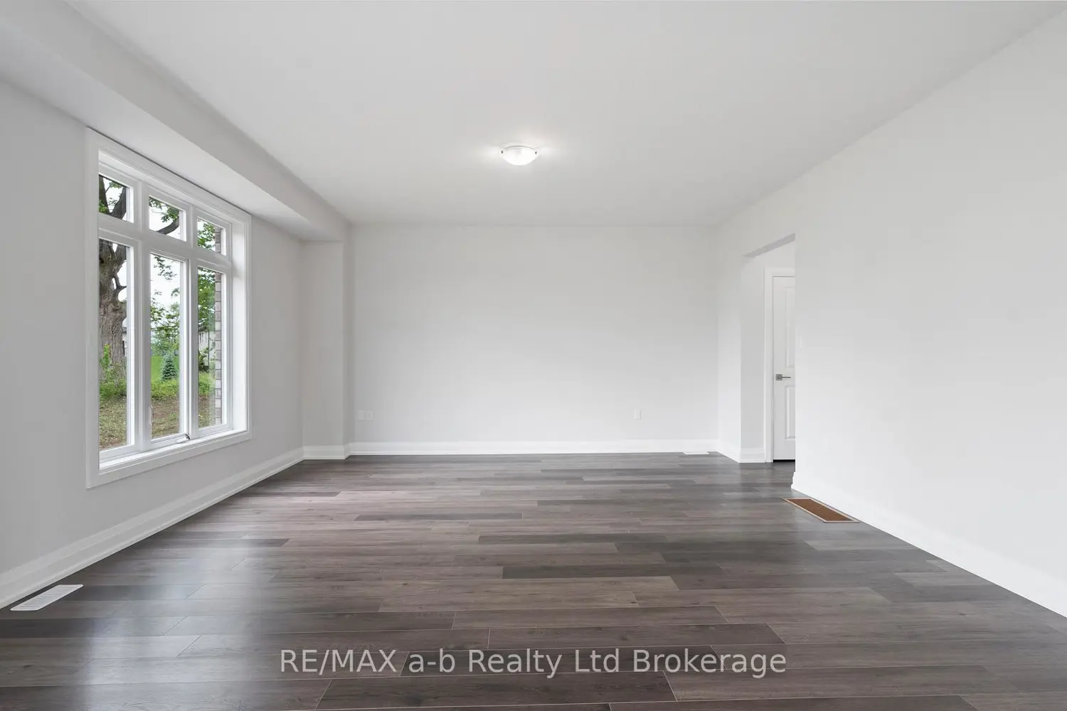 Additional image 7 of 99 Cayley Street