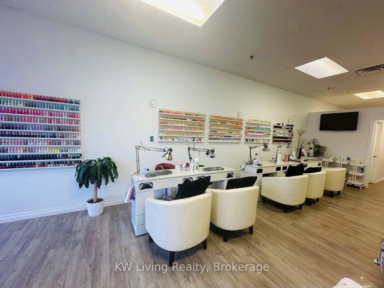 Additional image 4 of 2-300 Taunton Road E, Oshawa, ON, L1G 7T4