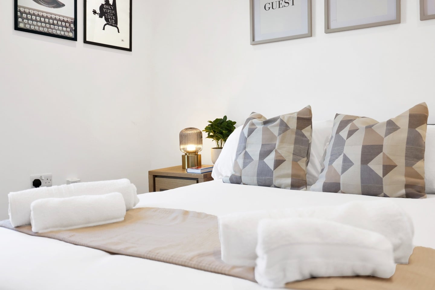 Additional image 8 of 1 Bed Flat, Broadway Market, E8, N1 7GU