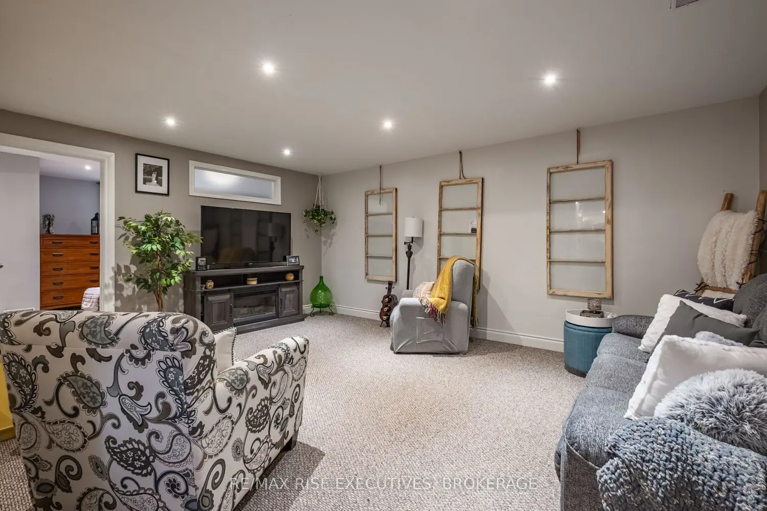 Additional image 8 of 1388 Ottawa Street