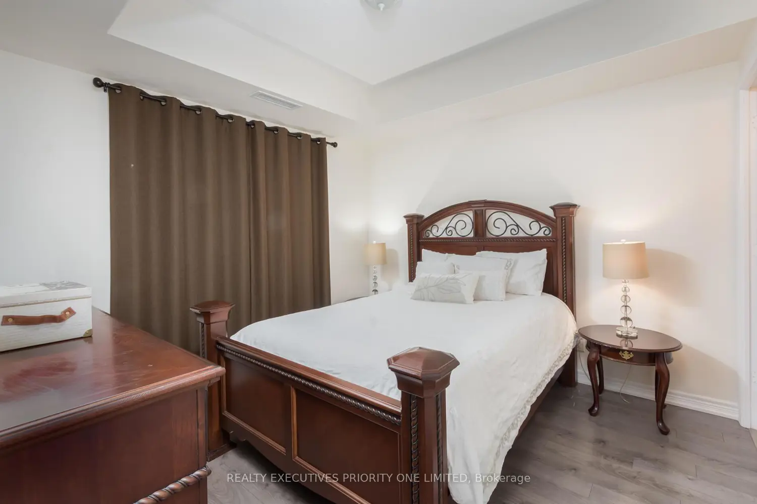 Additional image 7 of 9255 Jane Street 614