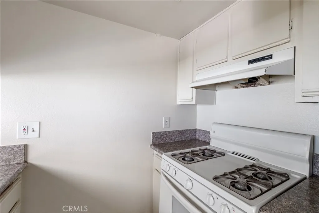 Additional image 32 of 2726 S Menlo Ave., Los Angeles, CA 90007