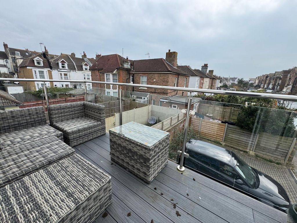 Additional image 24 of 5 bed end terrace house for saleWickham Avenue, Bexhill-On-Sea TN39
