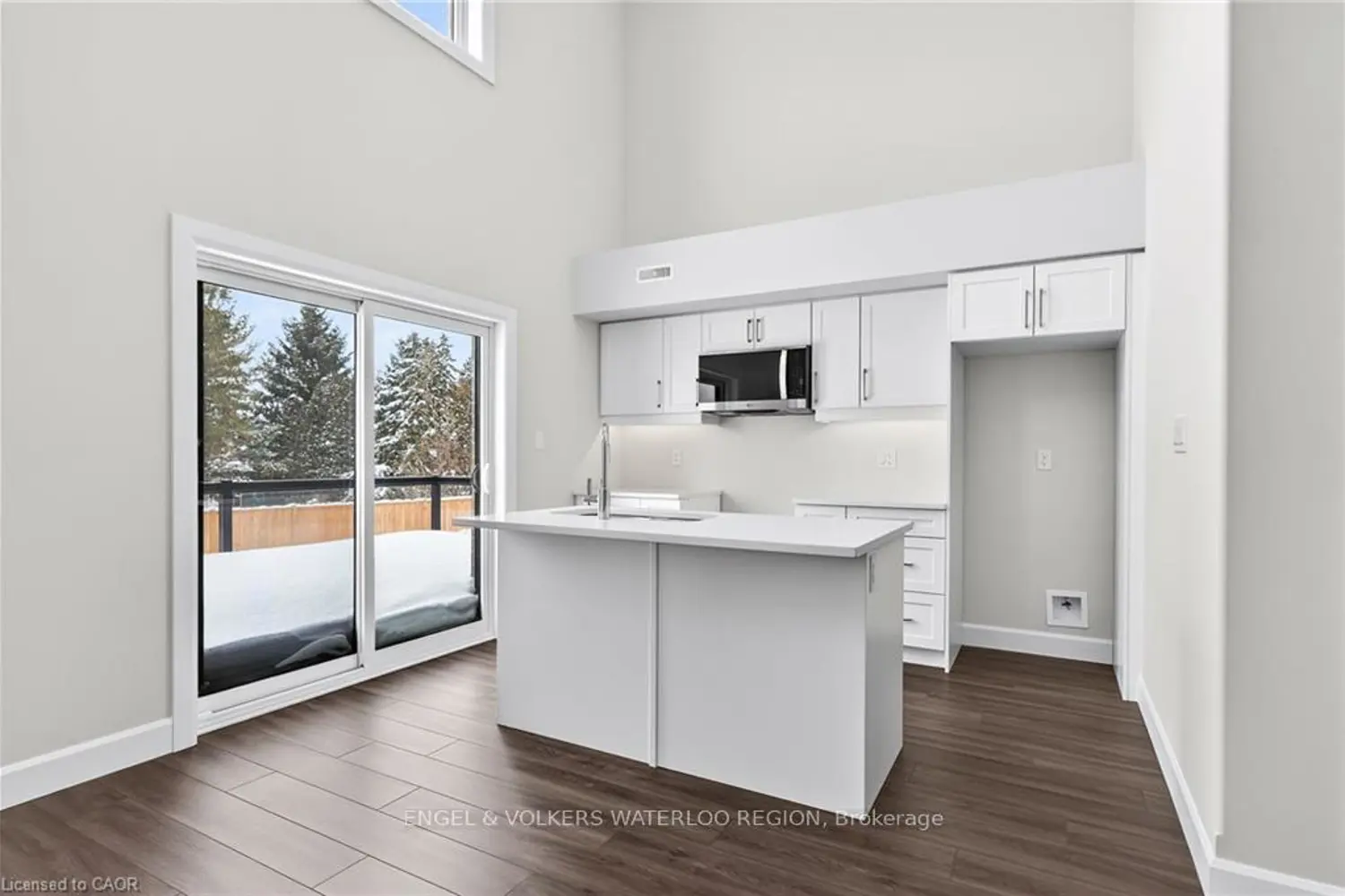 Additional image 8 of 3202 Vivian Line 45