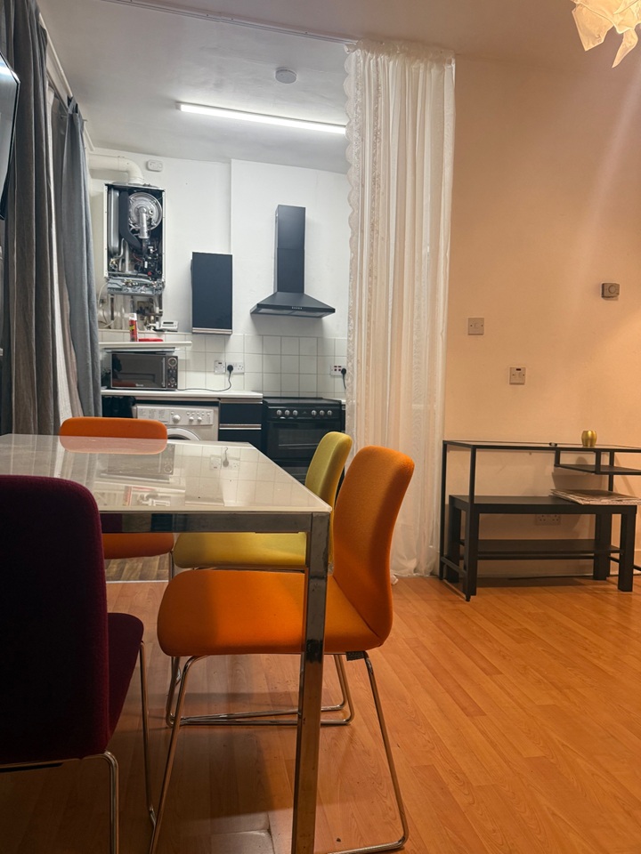 Additional image 7 of 1 Bed Flat, Bacon Street, E2, N1 7GU