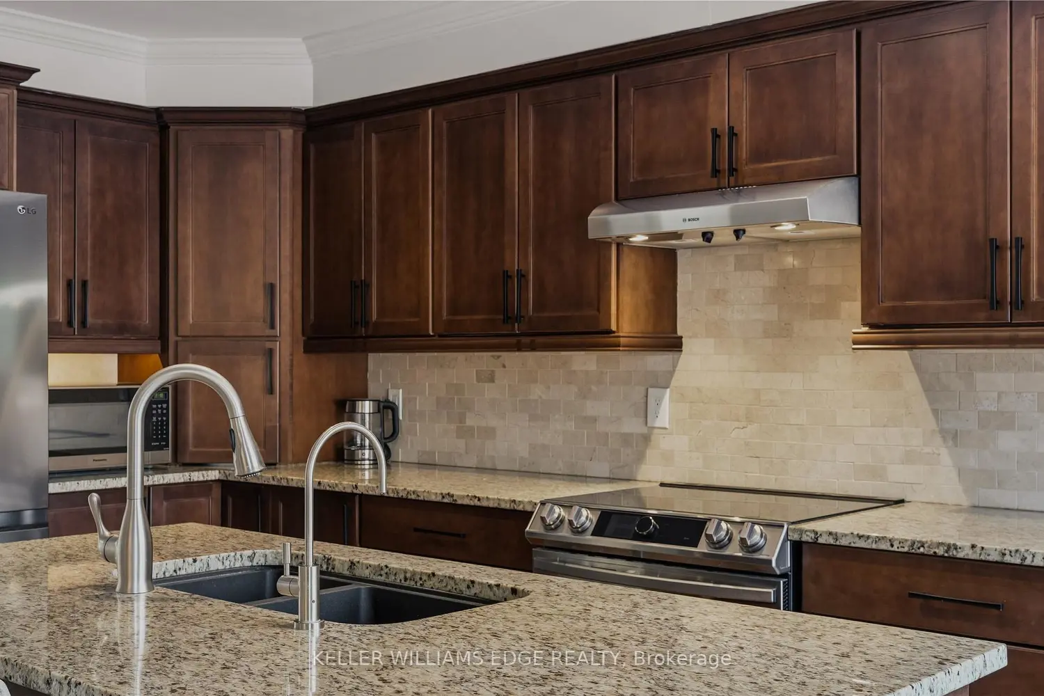 Additional image 4 of 5255 Lakeshore Road 20