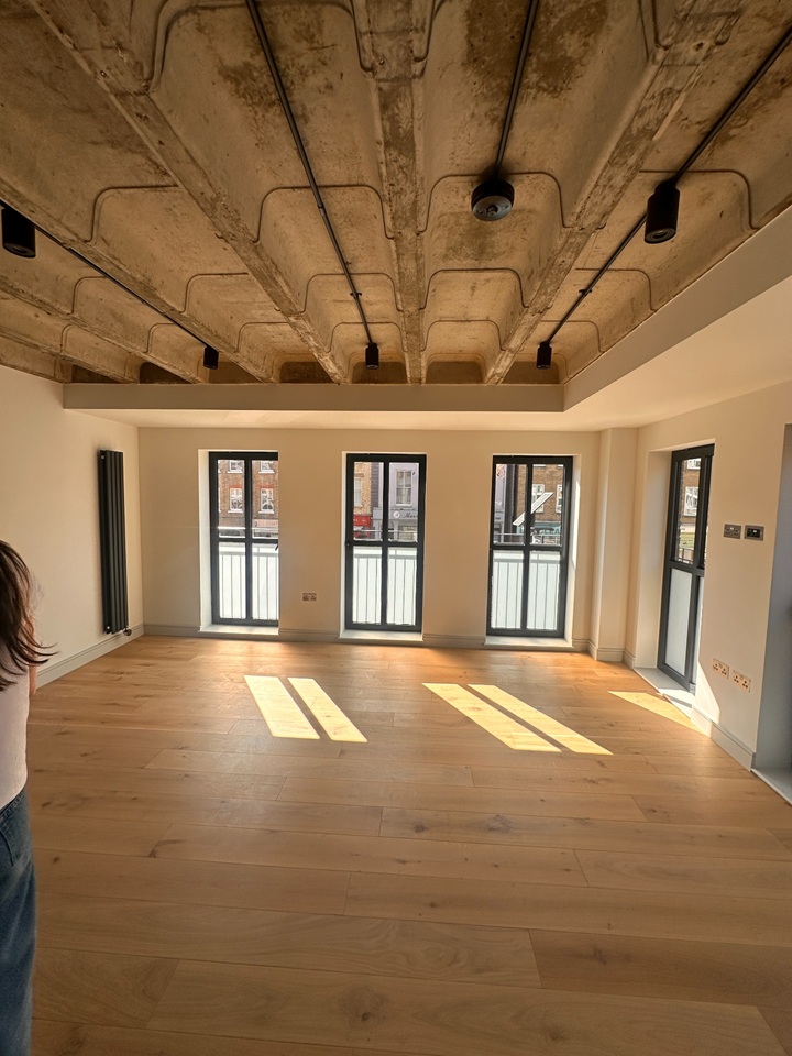 Additional image 5 of 2 Bed Flat, Hoxton Street, N1, N1 7GU