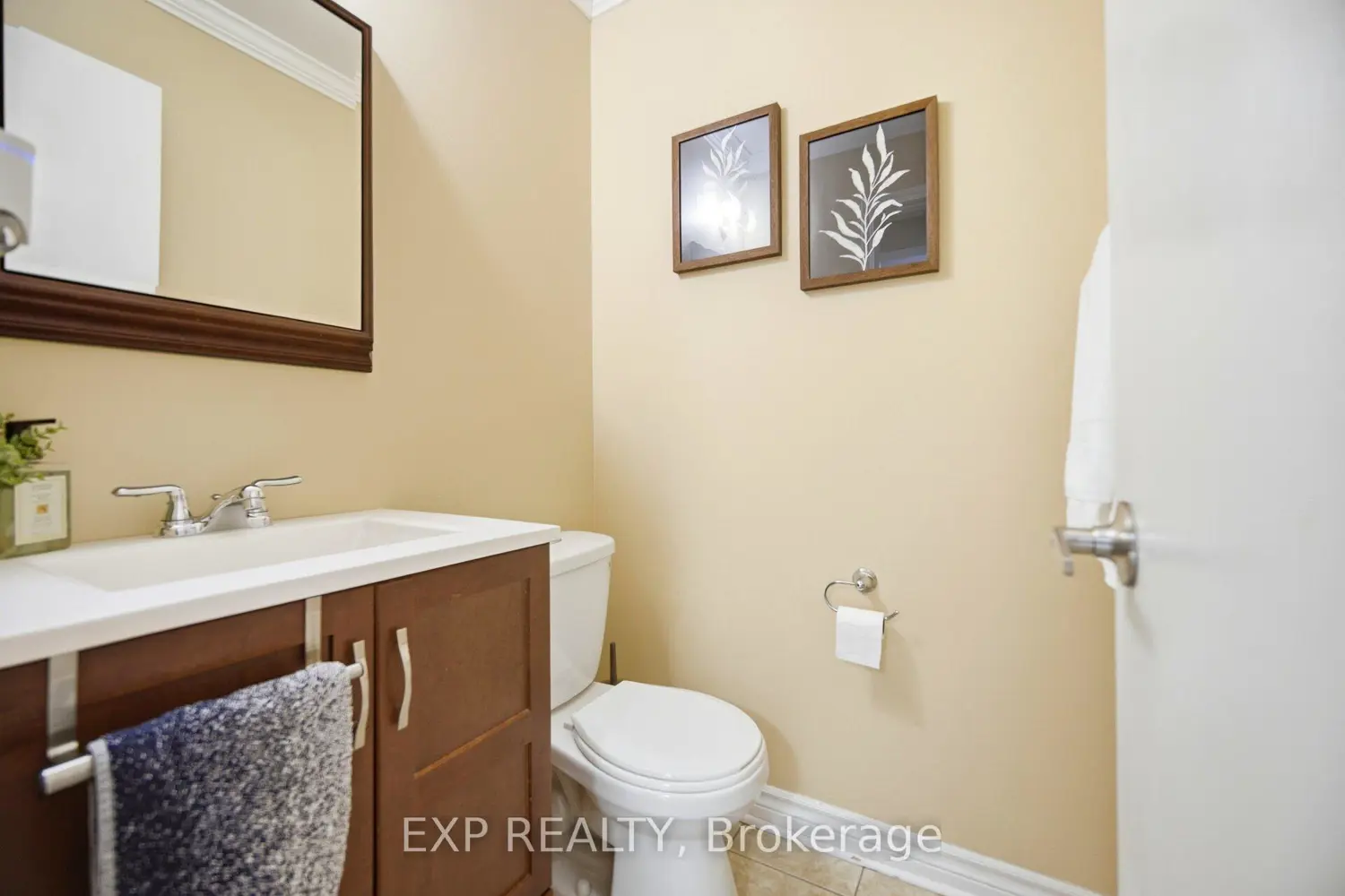 Additional image 11 of 7 Ferri Crescent