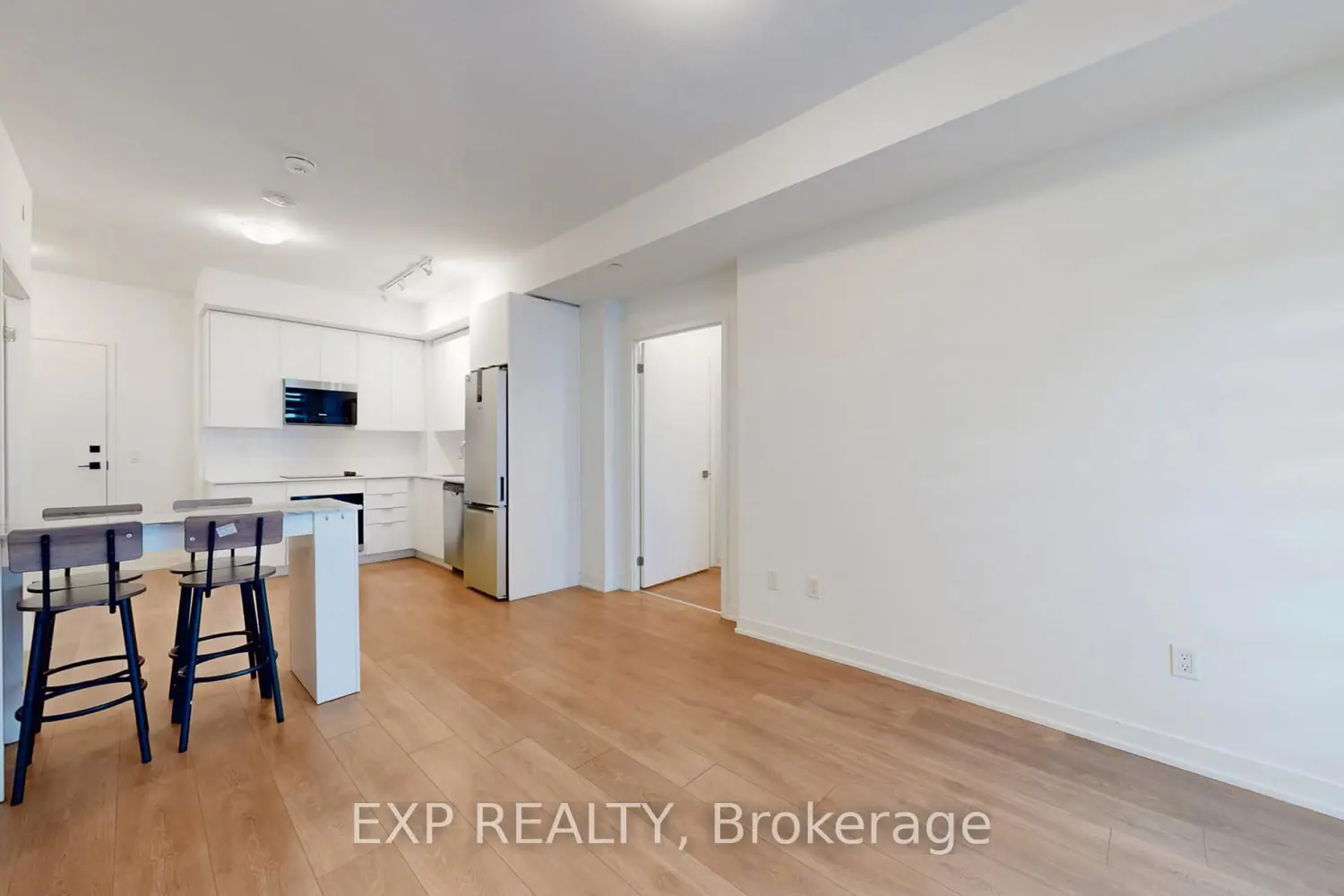 Additional image 9 of 10 Abeja Street 2414