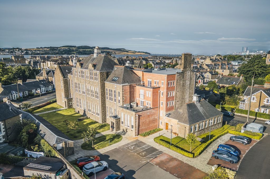 2 bed flat for sale52 Whinny Brae, Broughty Ferry DD5