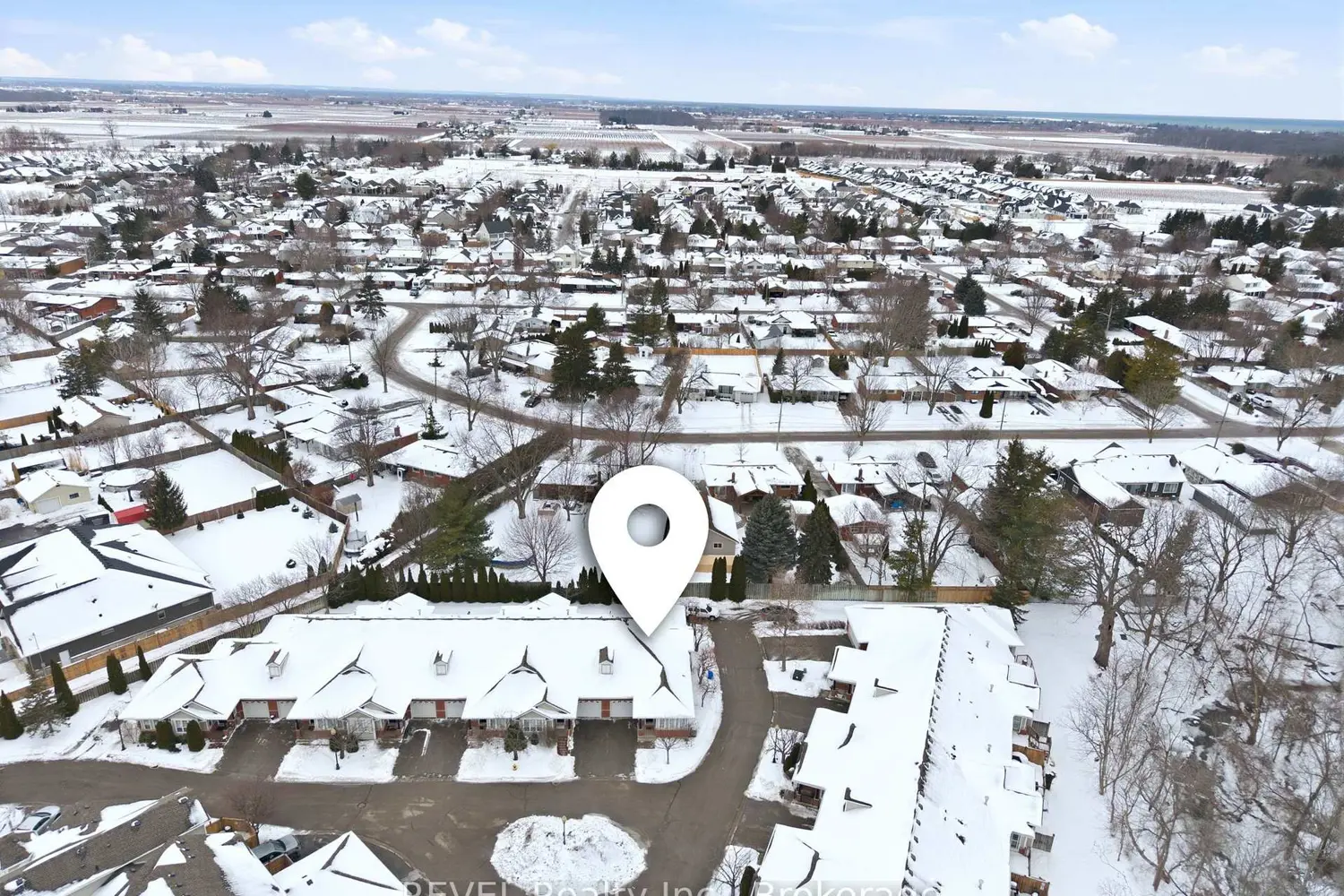 Additional image 20 of 1448 Niagara Stone Road 8