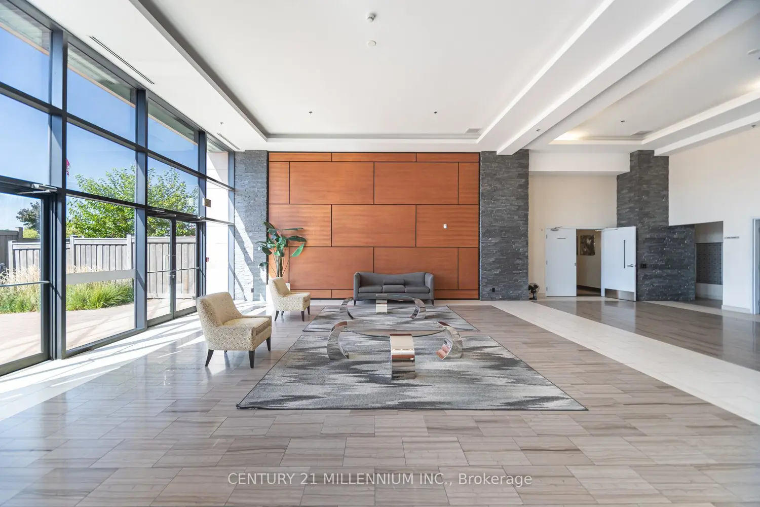 24 Woodstream Boulevard 217 photo 4