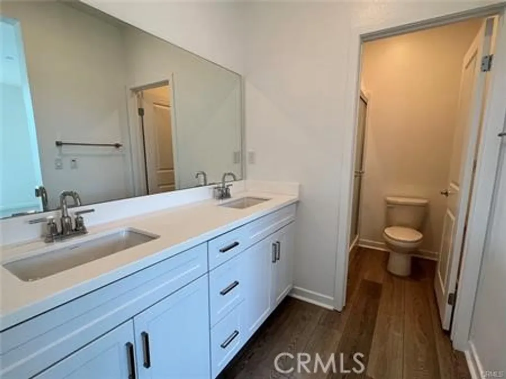 Additional image 5 of 947 N Divino Privado Unit 10, Ontario, CA 91764