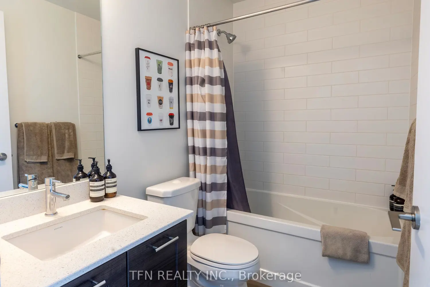 Additional image 3 of 50 Bruyeres Mews 726