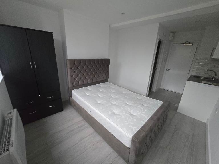 Studio Flat, Belsize Park Gardens, NW3, N1 7GU