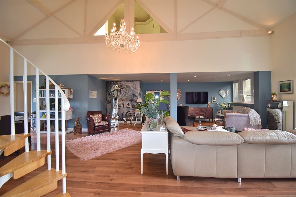 Additional image 12 of 3 bed flat for saleThe Old Co-Op Building, Church Street, Hayfield SK22