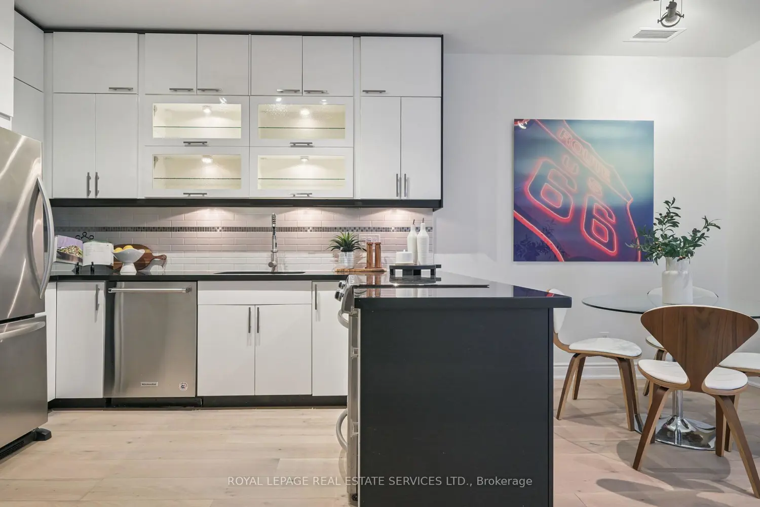 Additional image 6 of 393 King Street 904