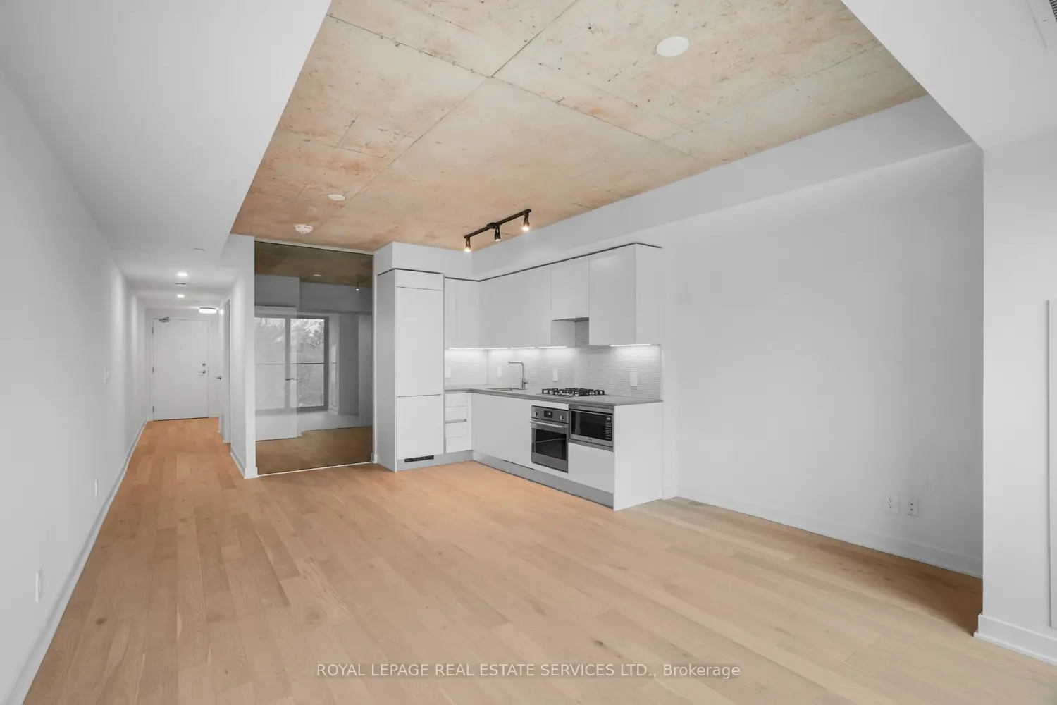 Additional image 4 of 2720 Dundas Street 302