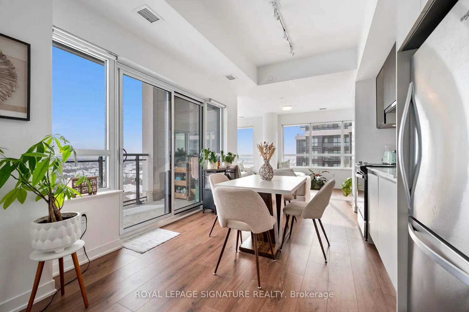 Additional image 7 of 395 Dundas Street 716