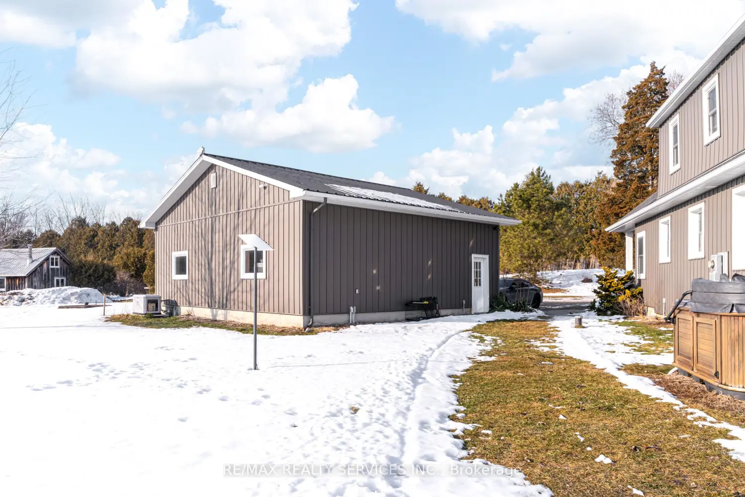 Additional image 16 of 47746 Southdale Line