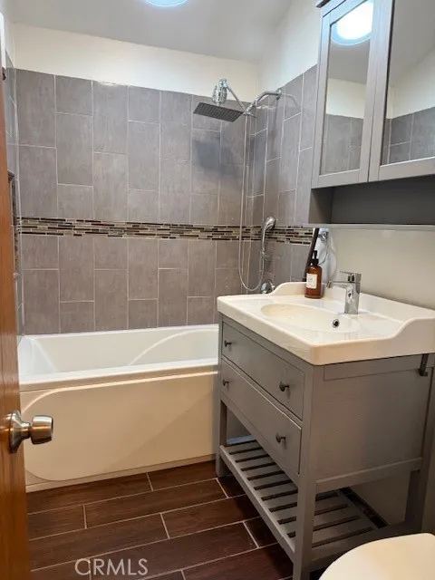 Additional image 50 of 7363 Caldus Ave, Lake Balboa, CA 91406