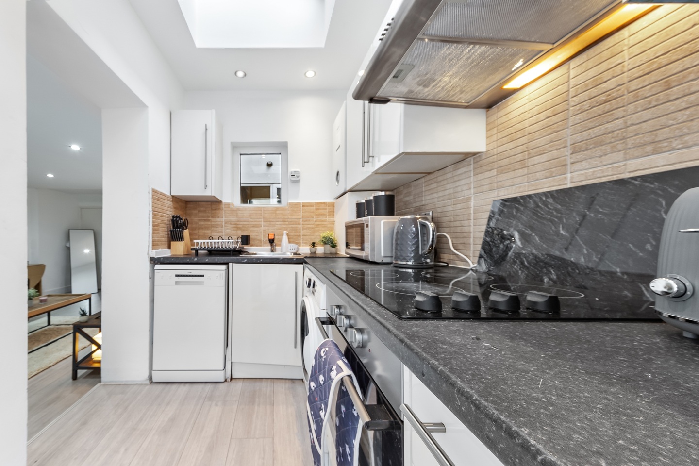 Additional image 14 of 2 Bed Flat, Tremadoc Road, SW4, N1 7GU