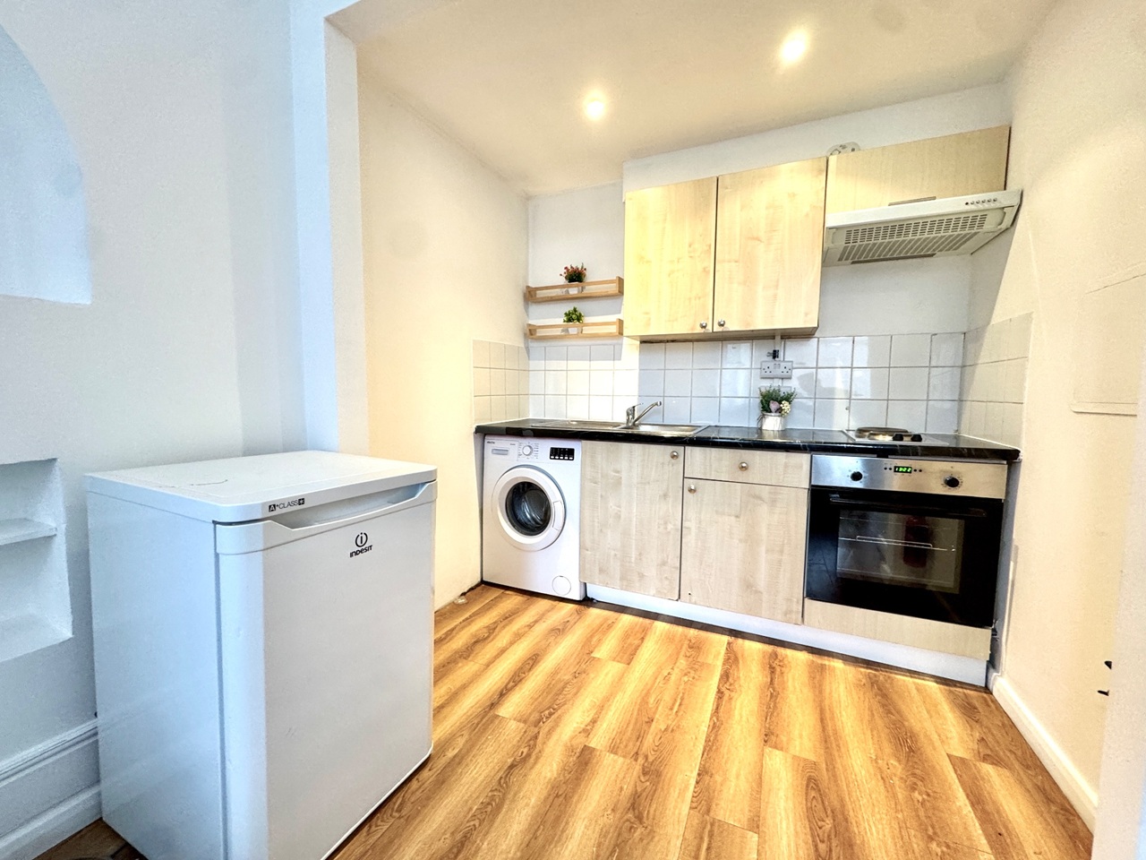 Additional image 4 of Studio Flat, London, NW6, N1 7GU