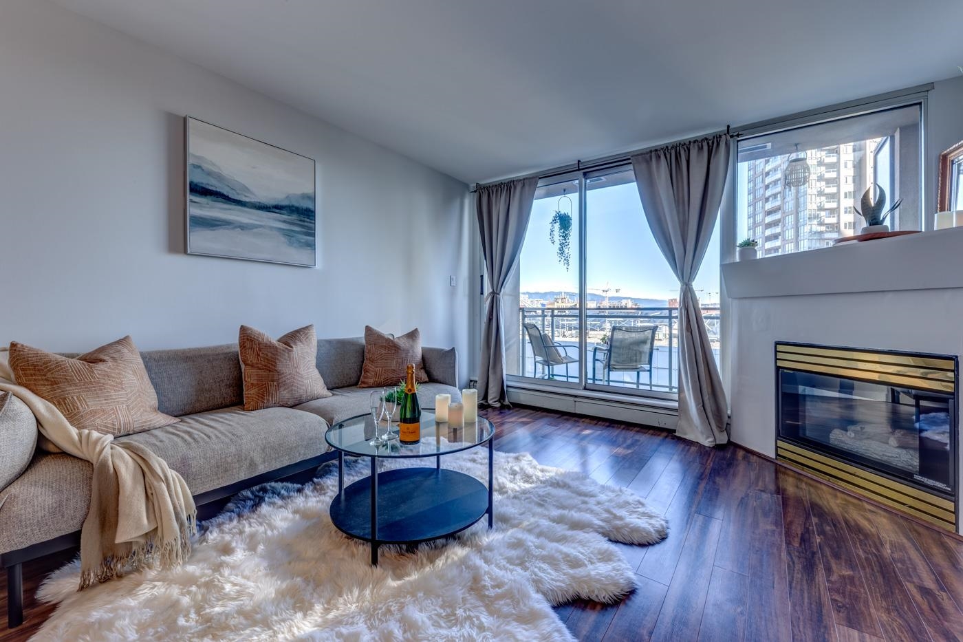 Additional image 3 of 809-555 Abbott Street, Vancouver, BC, V6B 6B9