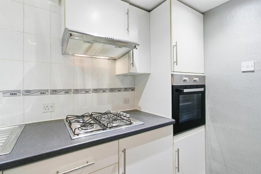 Additional image 13 of 1 bed flat for saleWilson Street, Alexandria G83