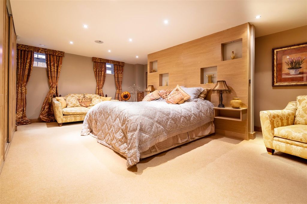 Additional image 6 of 6 bed detached house for saleShilvington, Newcastle Upon Tyne NE20