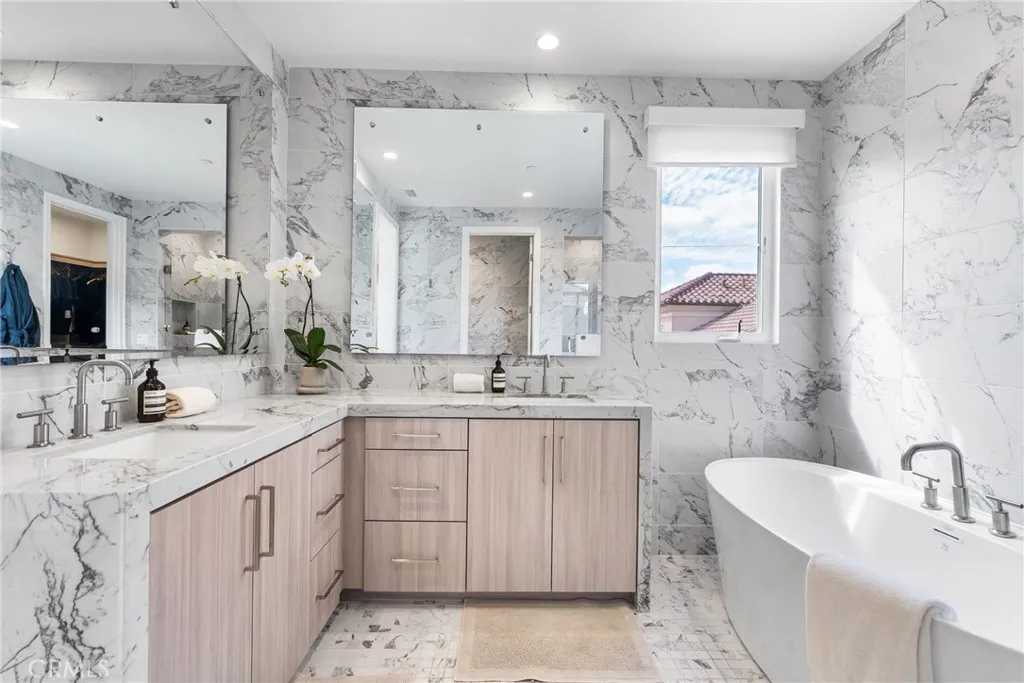Additional image 74 of 120 Linda Vista, Irvine, CA 92618