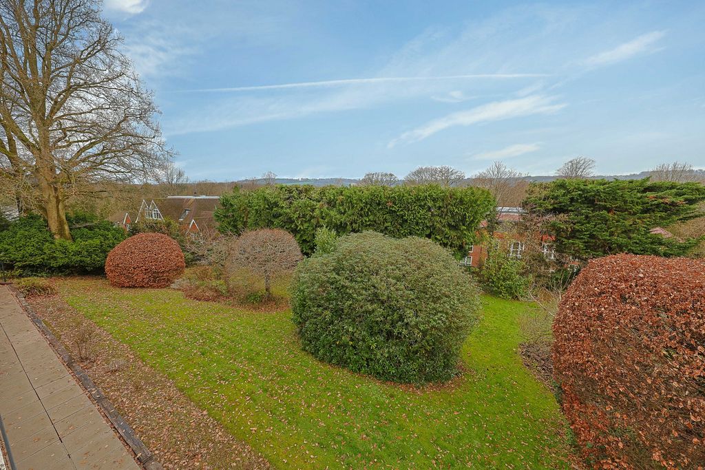Additional image 19 of 2 bed flat for saleWest Hill, Oxted RH8