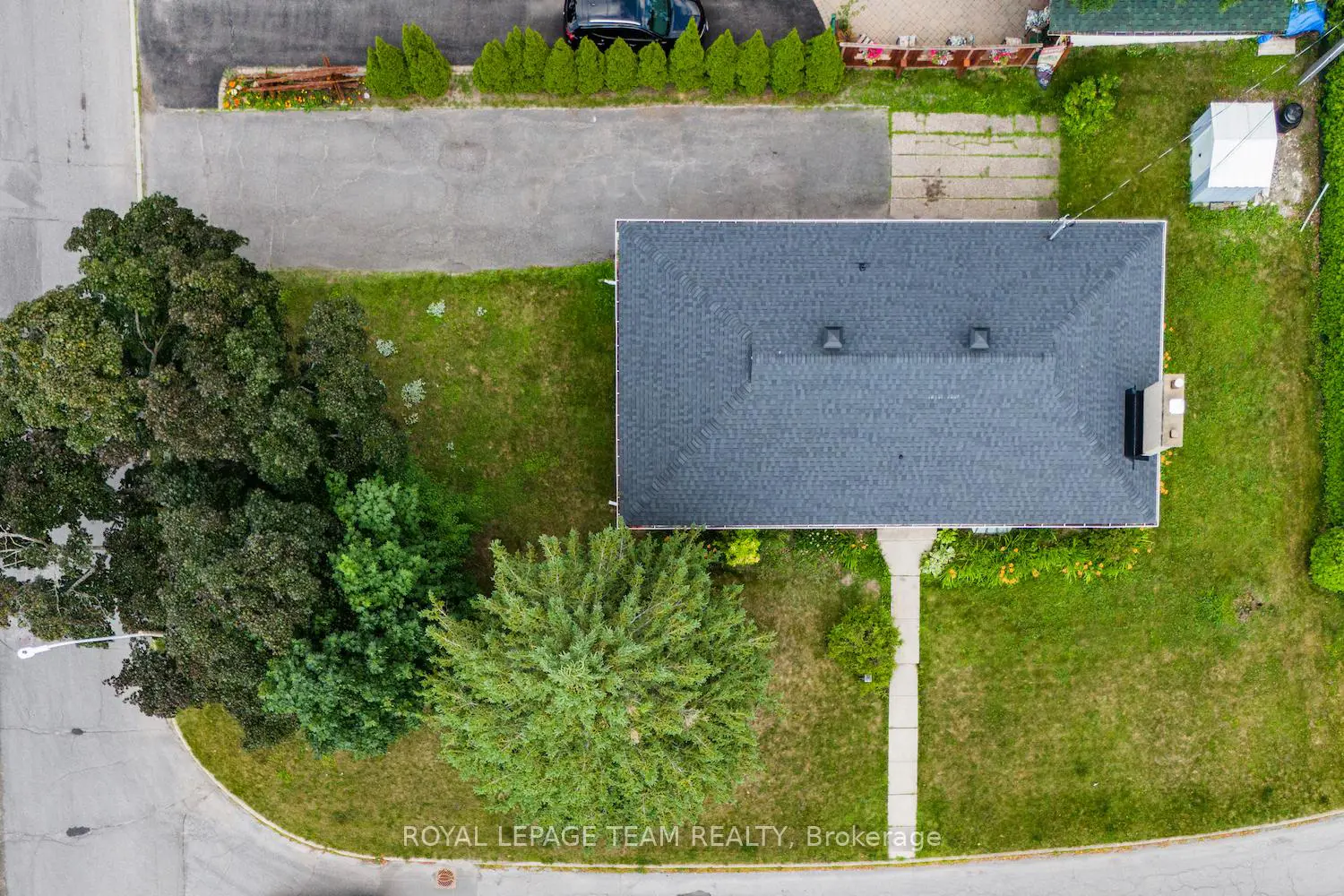 Additional image 16 of 467-469 Braydon Avenue