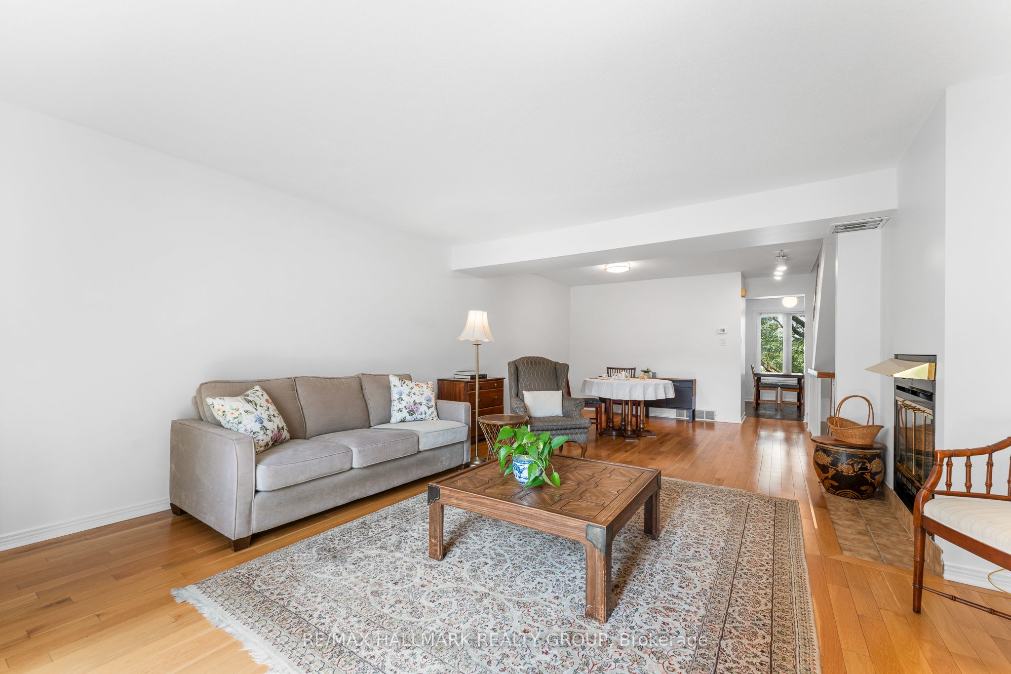 Additional image 6 of 1916 Russell Road, Ottawa, ON, K1G 1L6