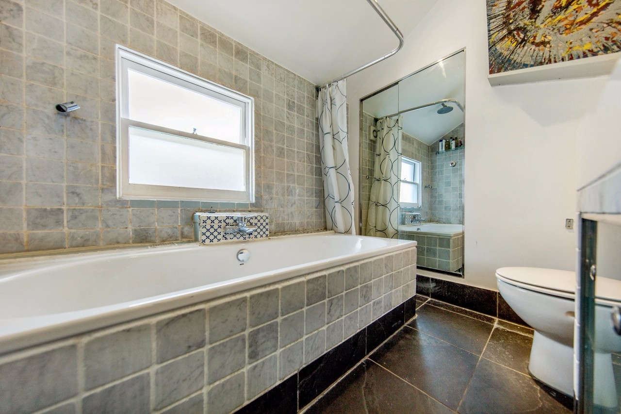 Additional image 12 of 3 Bed Flat, Trent Road, SW2, N1 7GU