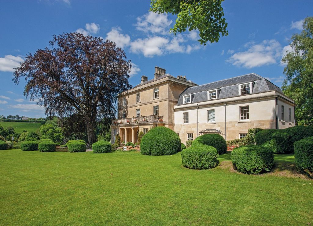 8 bed detached house for saleBath Road, Box, Nr Bath, Wiltshire SN13