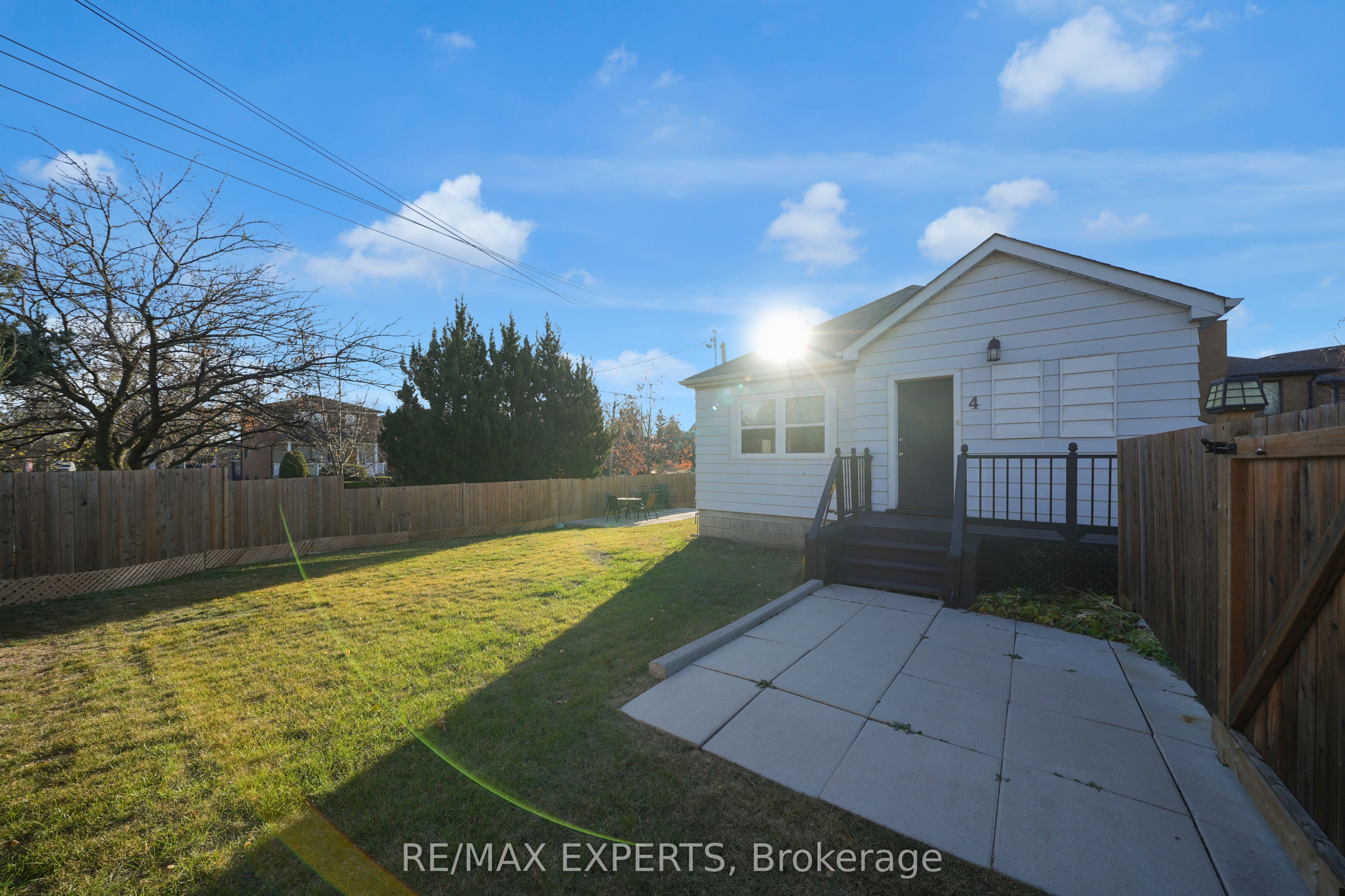 Additional image 3 of 4 Larchmere Avenue, Toronto, ON, M9L 2N1