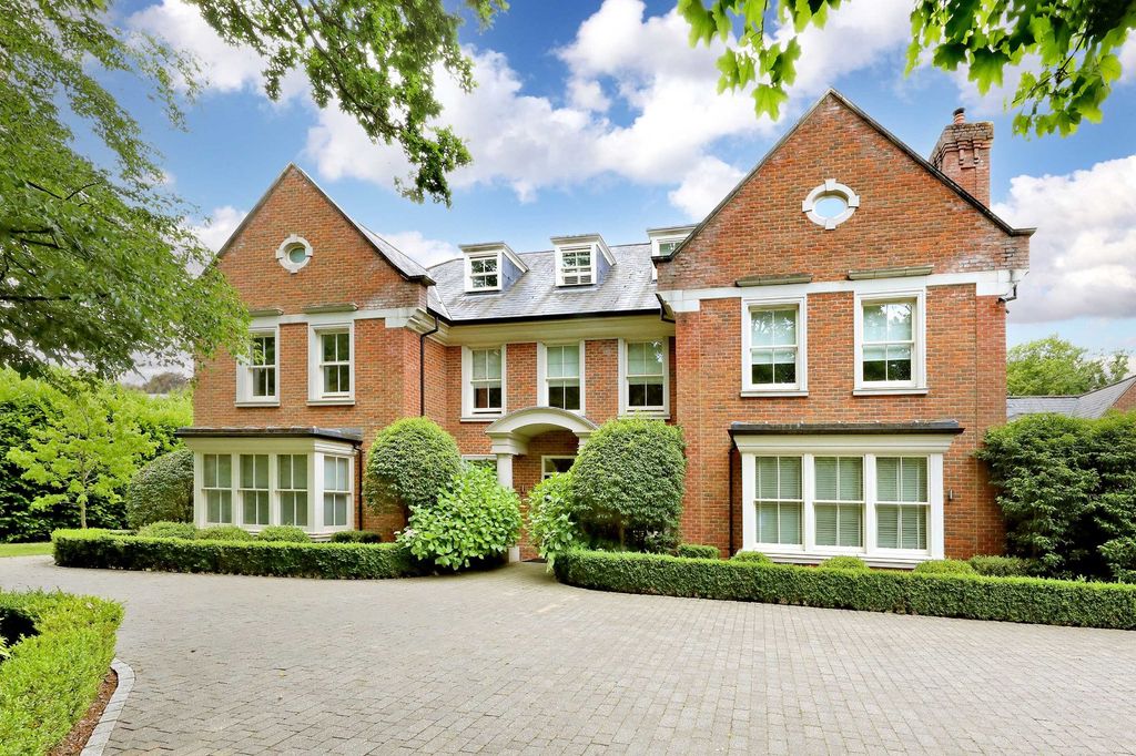 5 bed detached house for saleStratton Road, Beaconsfield HP9