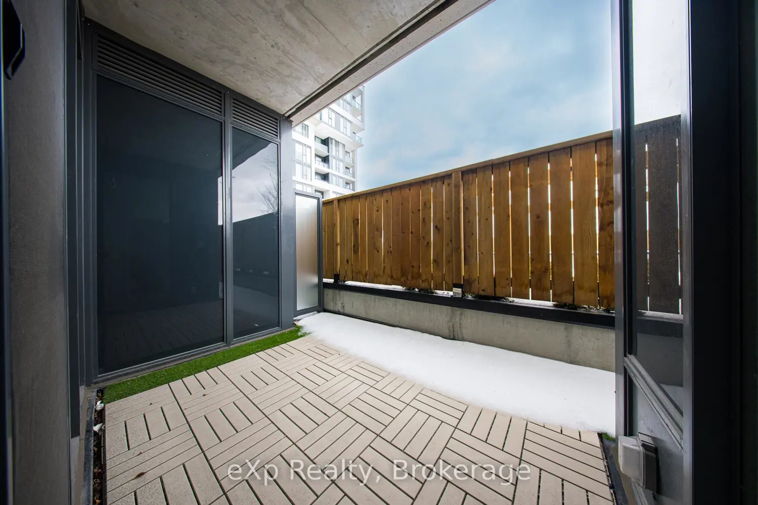 Additional image 13 of 859 The Queensway 209