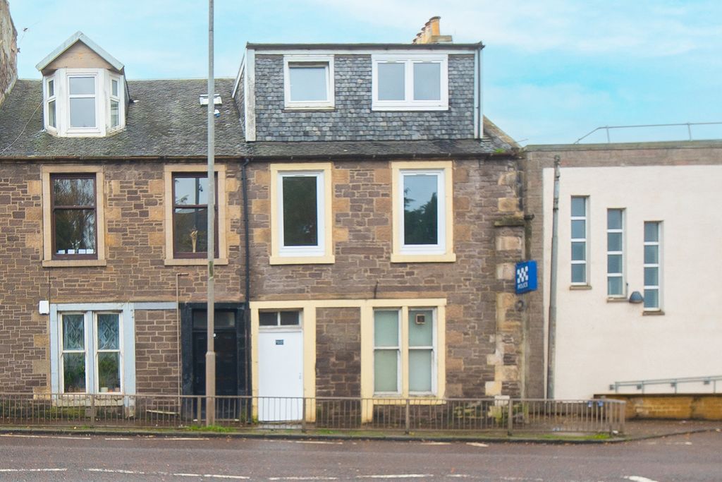 Additional image 3 of 3 bed flat for saleWestport, Lanark ML11