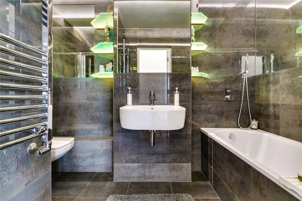 Additional image 10 of 3 Bed Flat, Penge House, SW11, N1 7GU