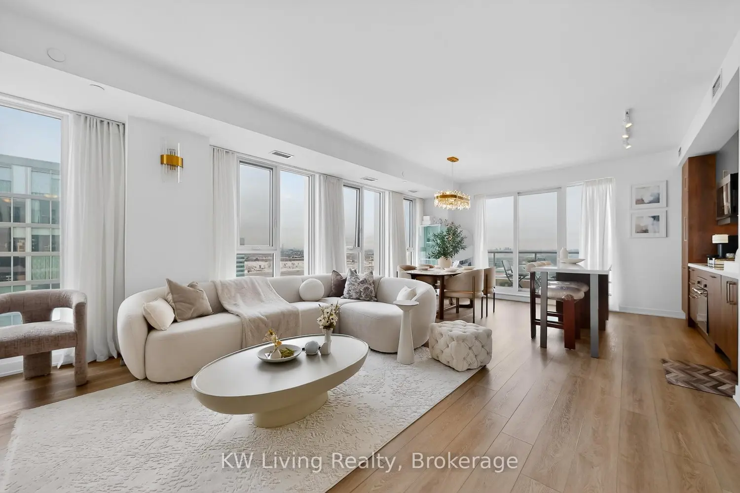 8119 Birchmount Road 1606