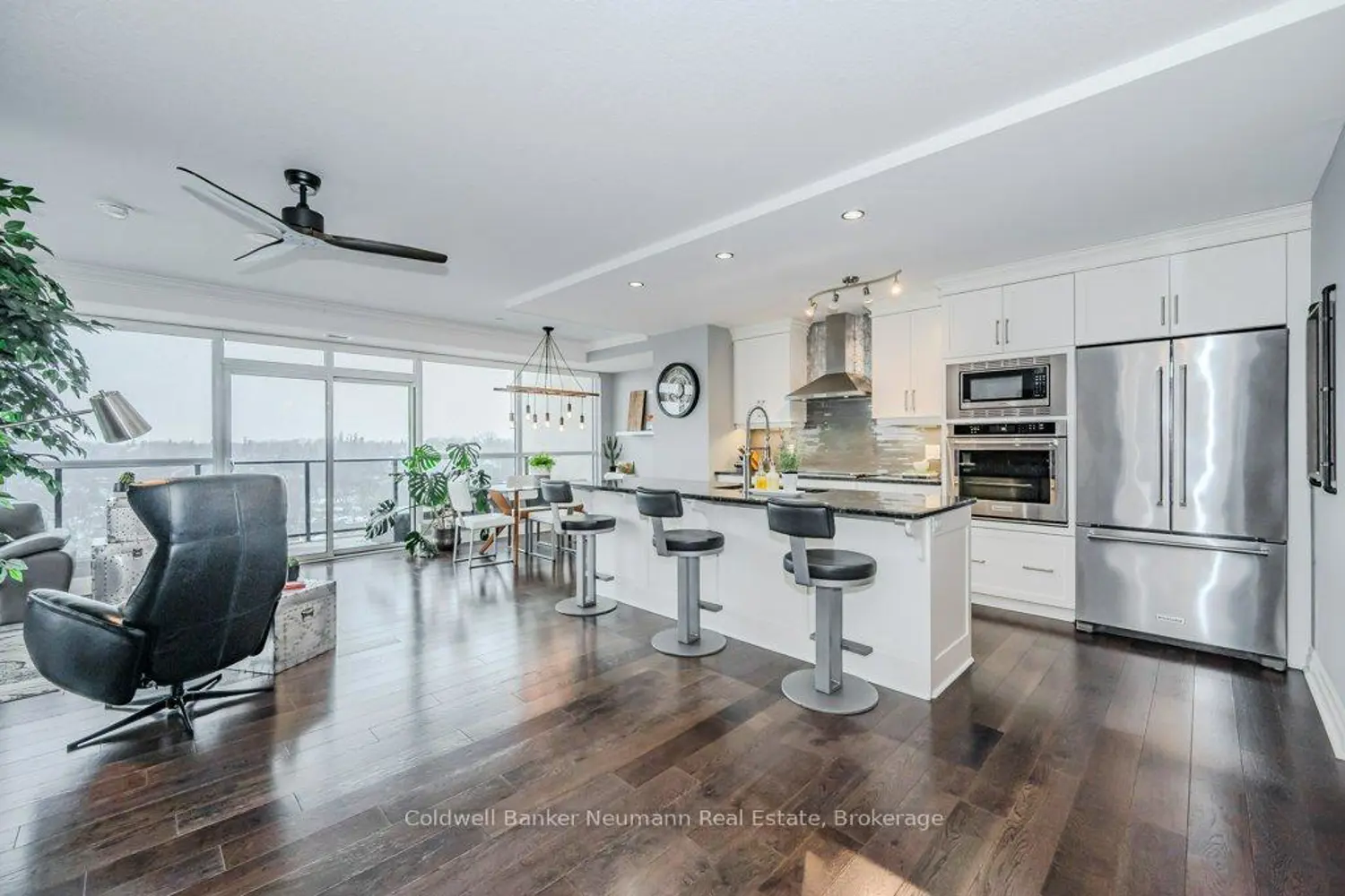 Additional image 4 of 150 Wellington Street 1502