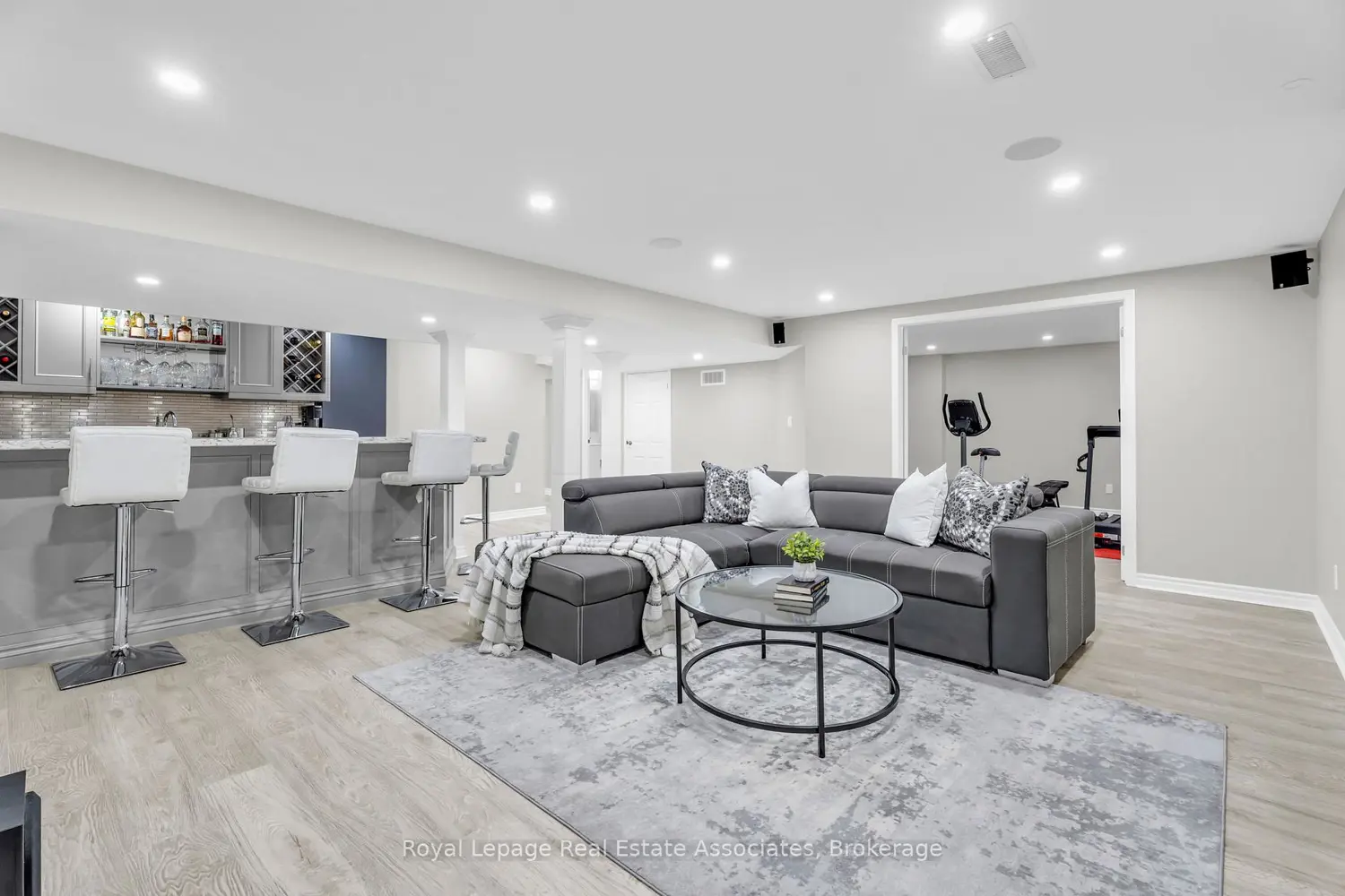 Additional image 17 of 879 Etherington Way