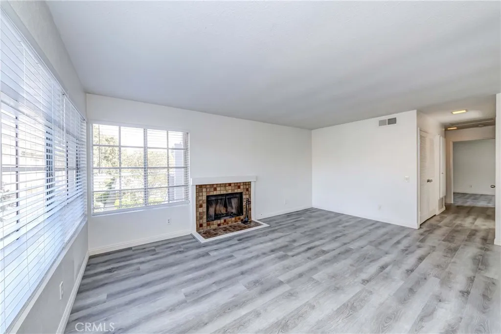 Additional image 30 of 35 Oxford Unit 24, Irvine, CA 92612