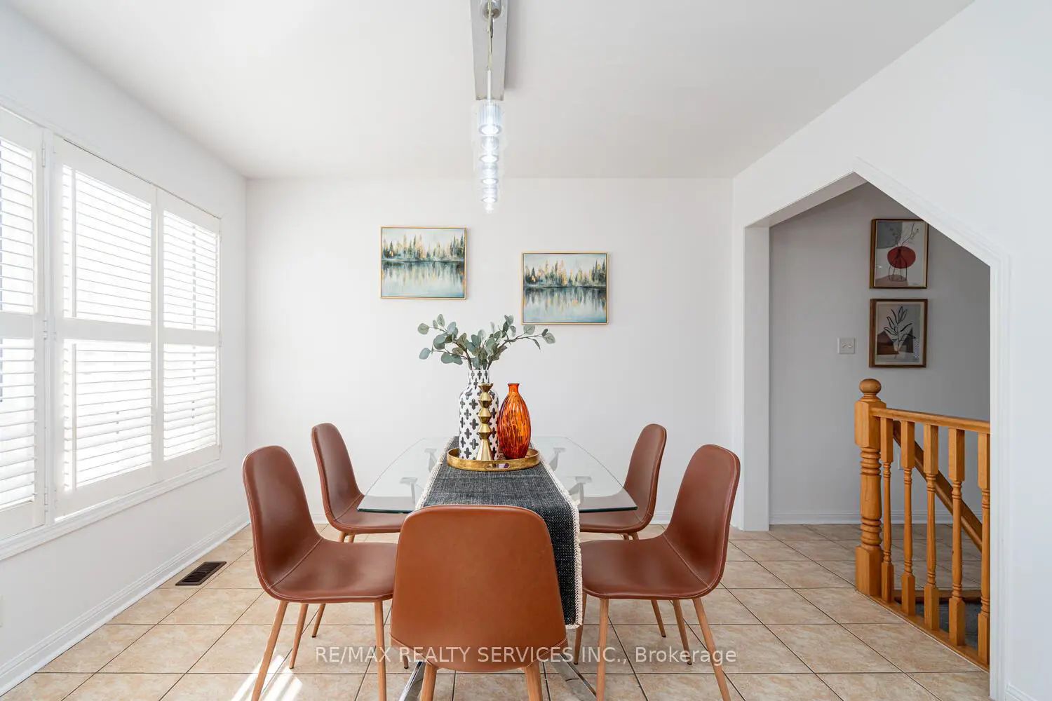 Additional image 11 of 67 Decker Hollow Circle