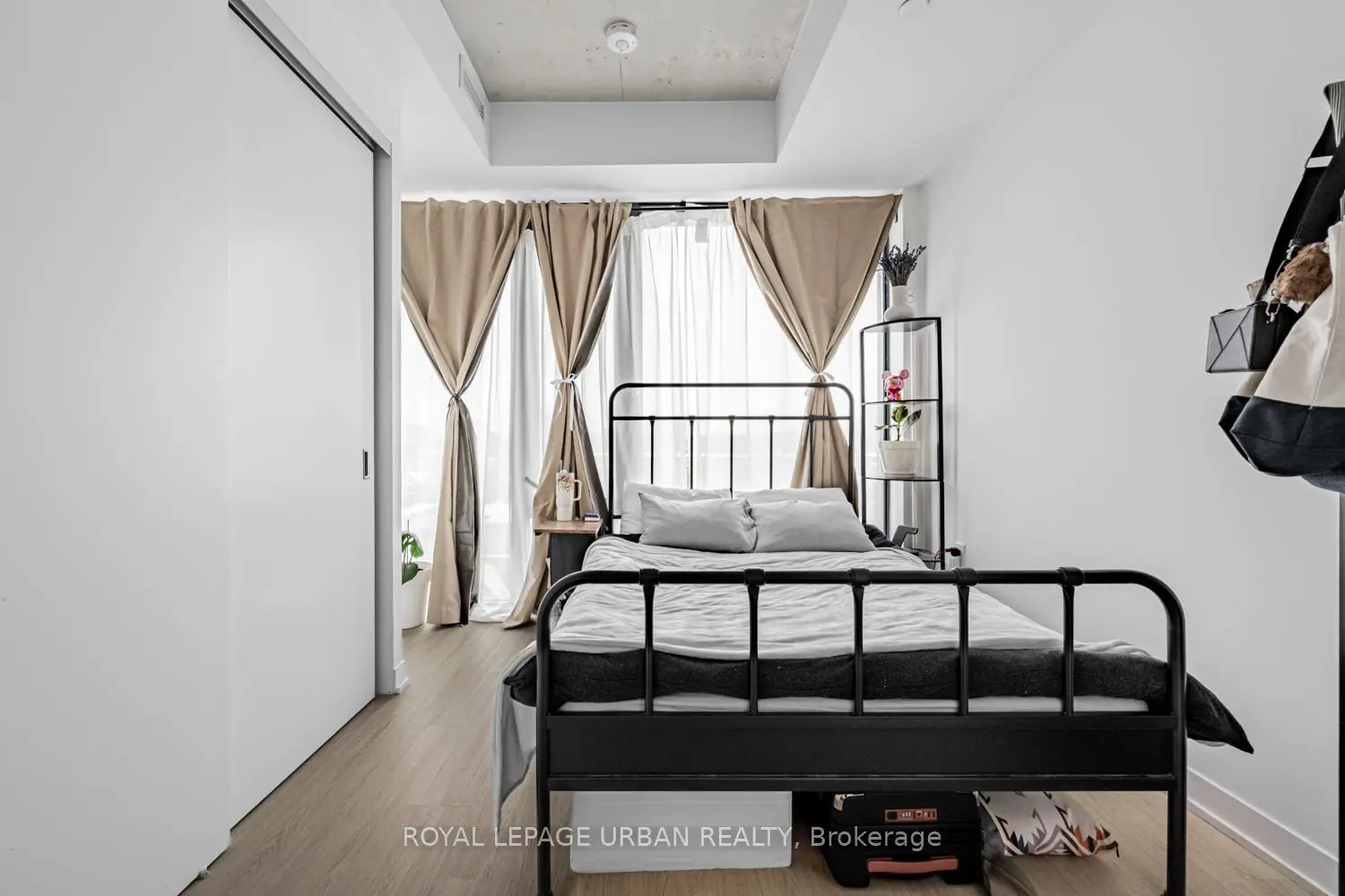 Additional image 12 of 195 Mccaul Street 521